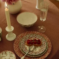 Laura Ashley Giftset 4 Bekers 32 Cl. 8 Laura Ashley Giftset 4 Bekers 32 Cl. -Bestekwinkel 1000096471 0102