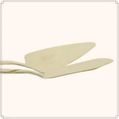 OTIX Taartplateau Met Taartschep Goud Met Voet 28cm Amber Kleur Glas -Bestekwinkel 243f818a5f8048278a3602a01ad2b0c7