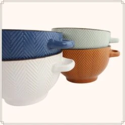 OTIX Soepkommen Met Oor Set Van 4 Verschillende Kleuren Soeptassen Aardewerk 20 OTIX Soepkommen Met Oor Set Van 4 Verschillende Kleuren Soeptassen Aardewerk -Bestekwinkel b3cb2c6257b14e79965d94dd89c6bd09